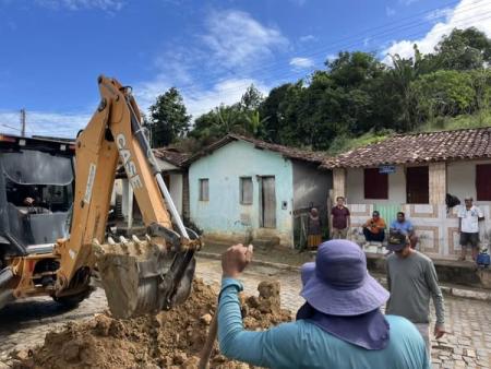 Obras de Esgoto Têm Continuidade na Rua da Mangueira