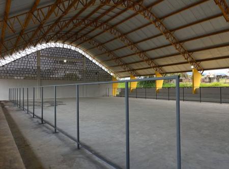 Espaço esportivo e de lazer é revitalizado e ganha novas estruturas no Bairro Nelito Fonseca